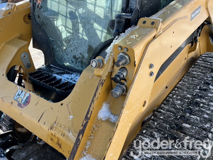 2023-caterpillar-259d3-image-14