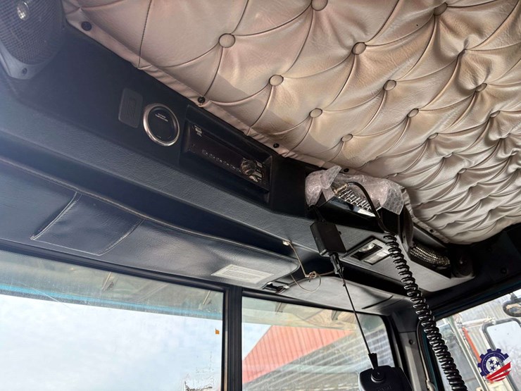 2021-western-star-4900ex-image-72