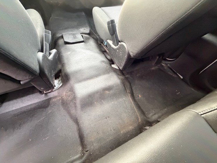 2012-chevrolet-tahoe-image-26