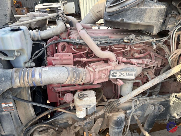 2019-kenworth-t880-image-40