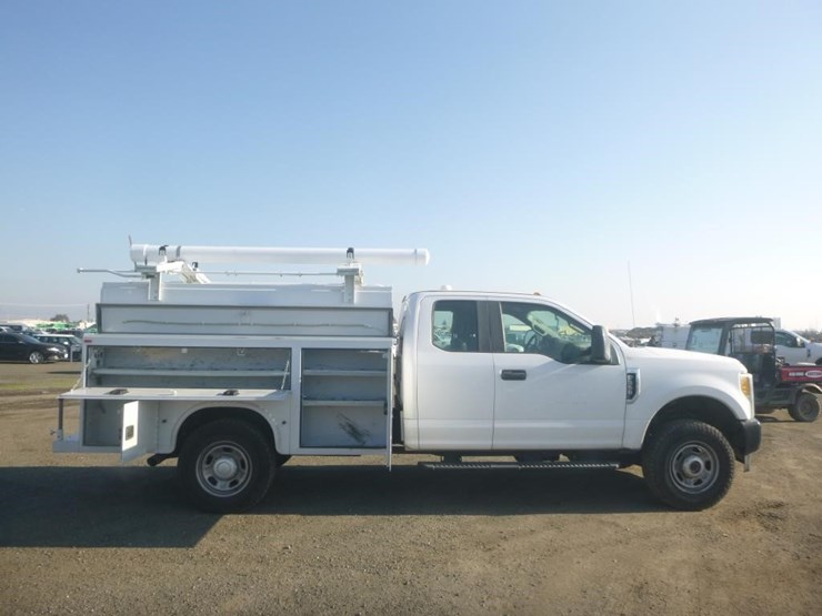 2017-ford-f350-image-10