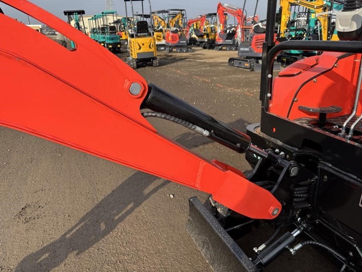 2025-tpm-18k-hydraulic-excavator-image-15