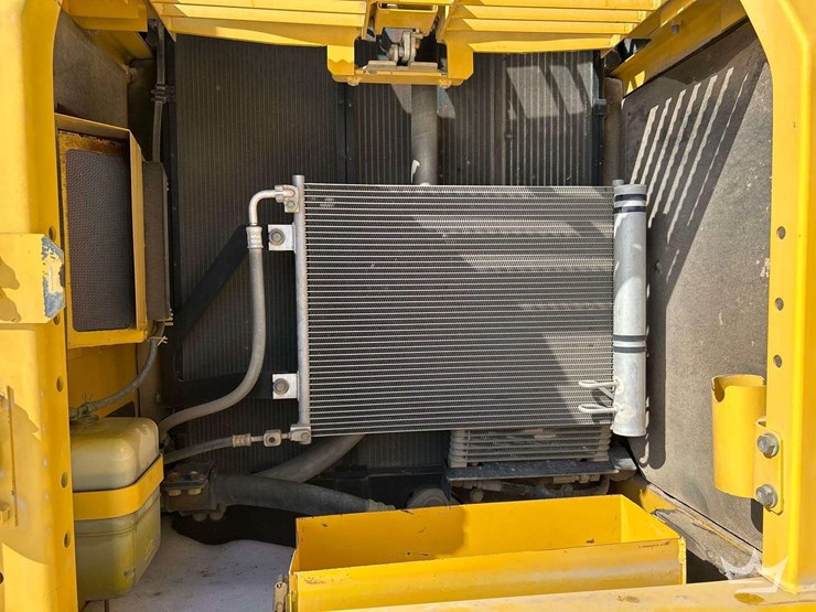 2013-komatsu-pc200-lc-8-image-13