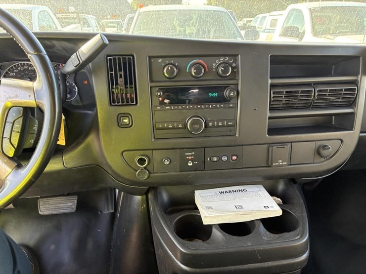 2018-chevrolet-2500-image-14