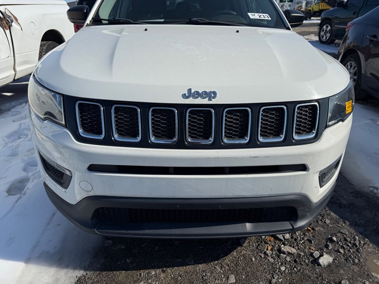 2018-jeep-compass-image-16