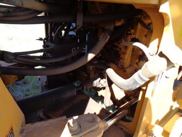 2013-deere-524k-image-9