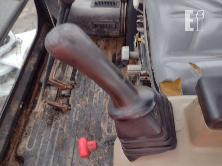 2008-bobcat-337g-image-10