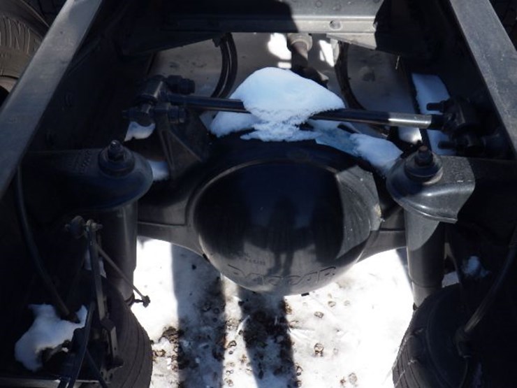 2021-peterbilt-579-image-16