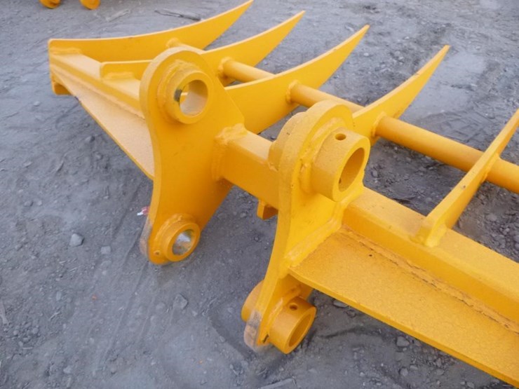 caterpillar-303-image-5