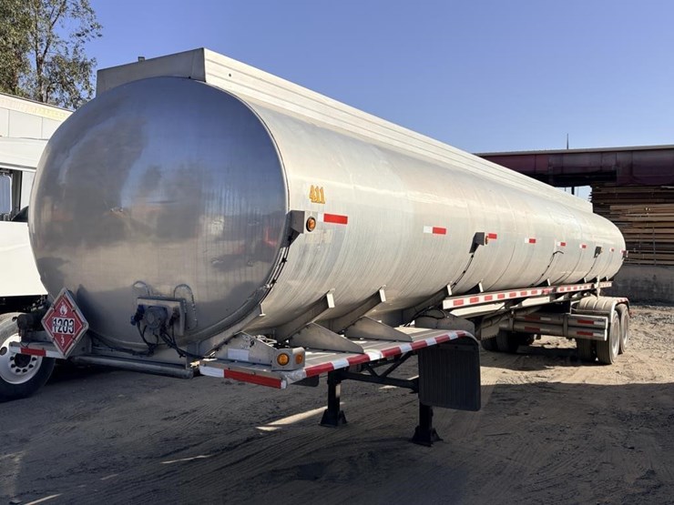trailmobile-tanker-image-1