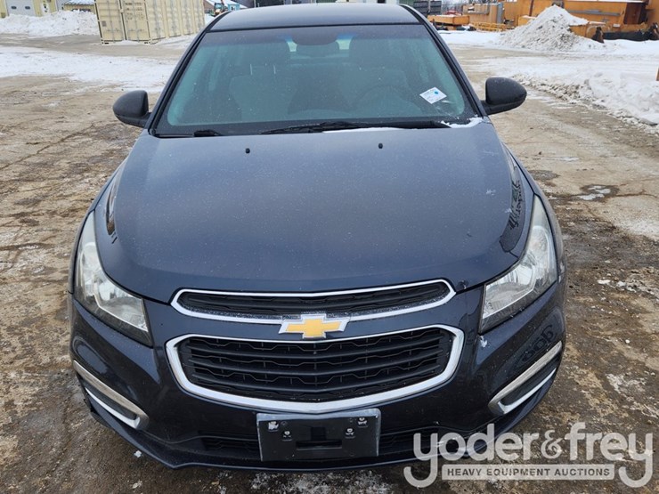2016-chevrolet-cruze-image-37
