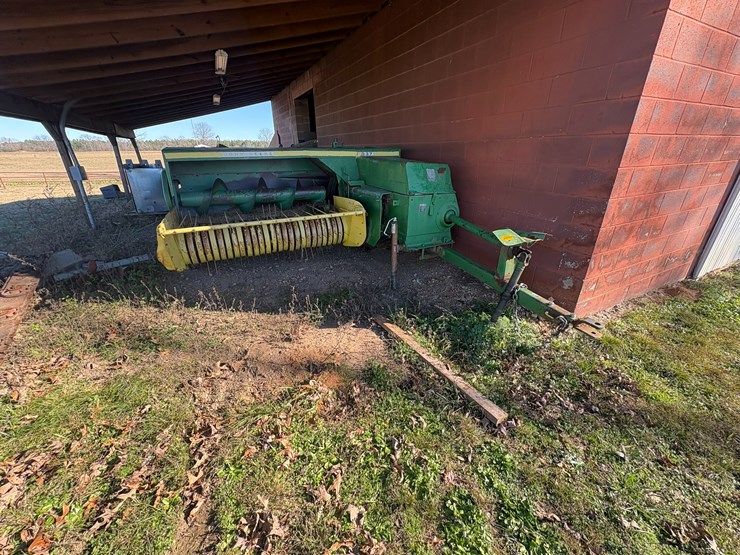 john-deere-336-image-4