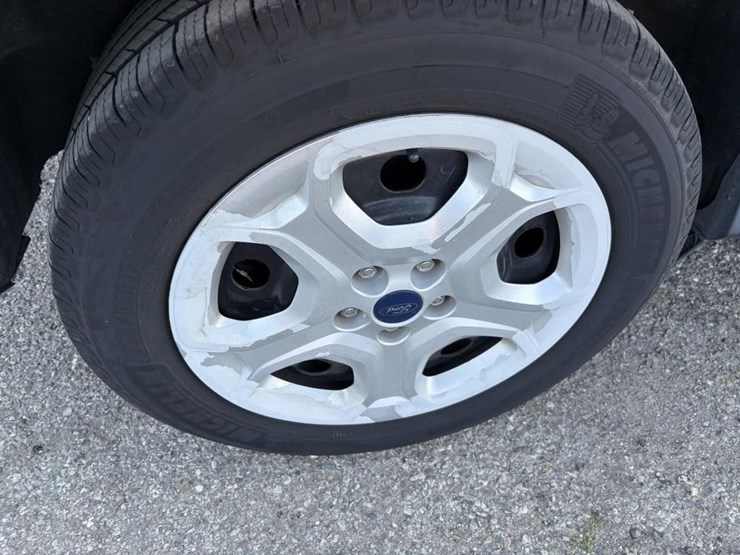 2017-ford-escape-image-31