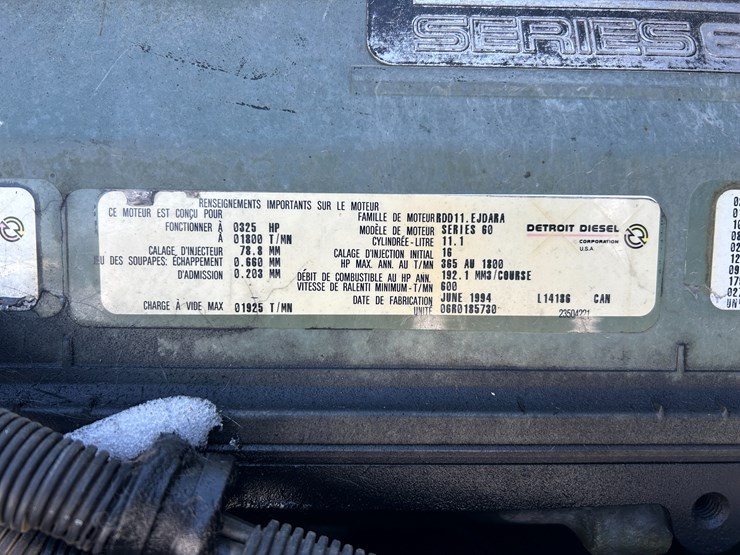 1996-freightliner-fld120-image-13