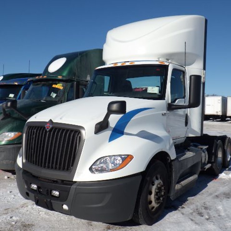 2020 INTERNATIONAL LT