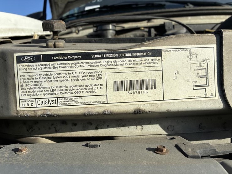 2001-ford-e250-image-9