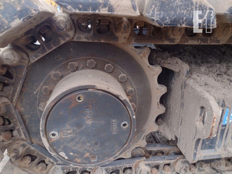 2021-deere-85g-image-37