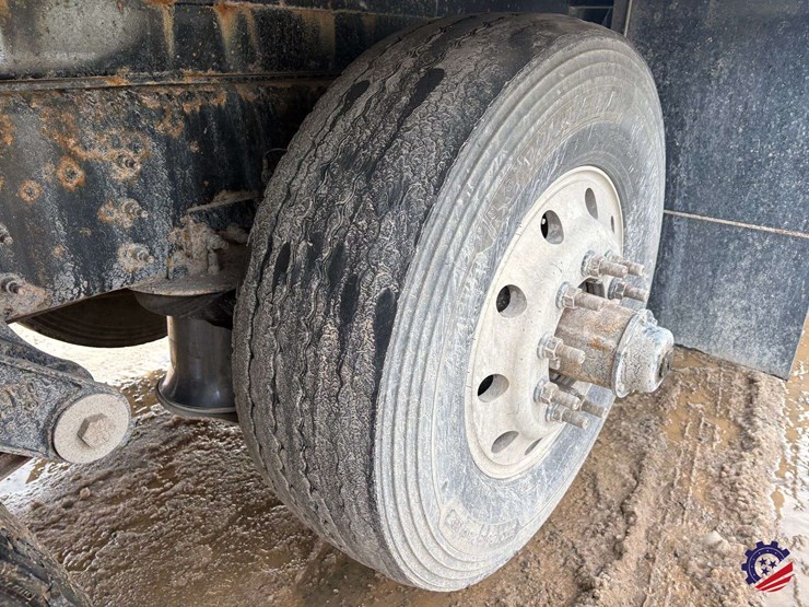 2021-western-star-4900ex-image-31