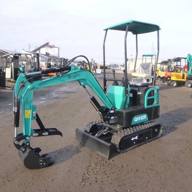 AGT QH12R Hydraulic Excavator