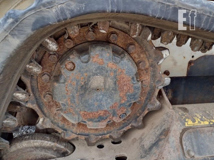 2020-bobcat-t590-image-28