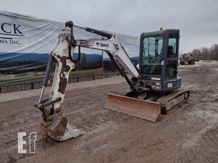 2014-bobcat-e35-image-49