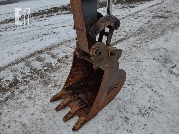 2016-deere-35g-image-18