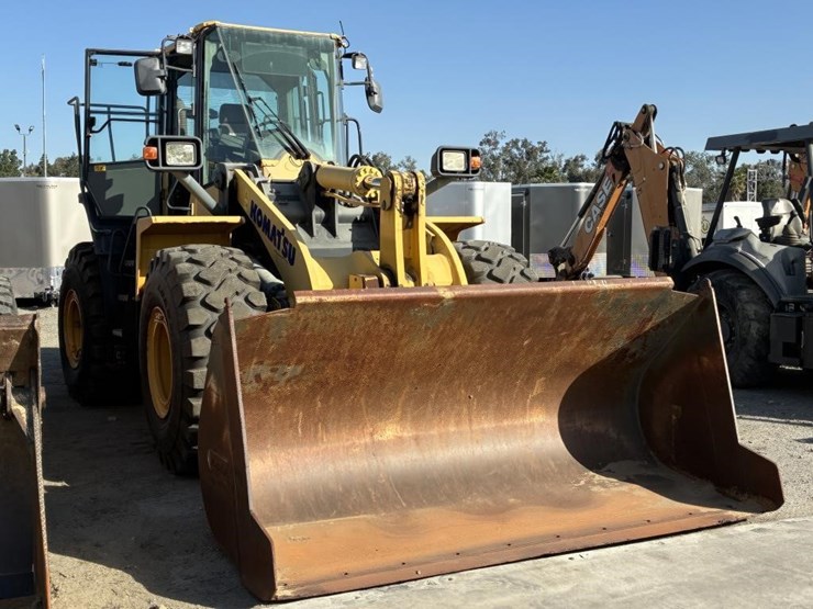 komatsu-wa380-image-2