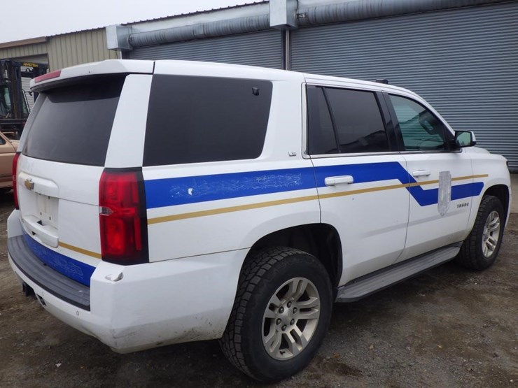 2015-chevrolet-tahoe-image-3