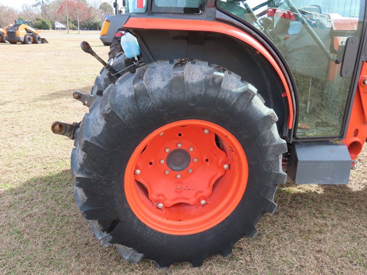 2022-kubota-mx5400-image-7