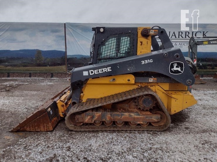 2021-deere-331g-image-1