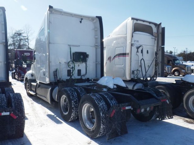 2020-kenworth-t680-image-14