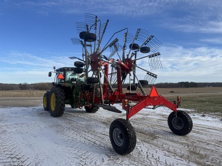 massey-ferguson-rk802-twin-rotary-rake-image-5