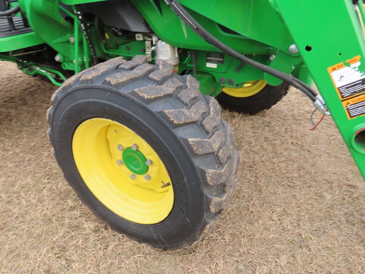 2019-john-deere-4044m-image-5
