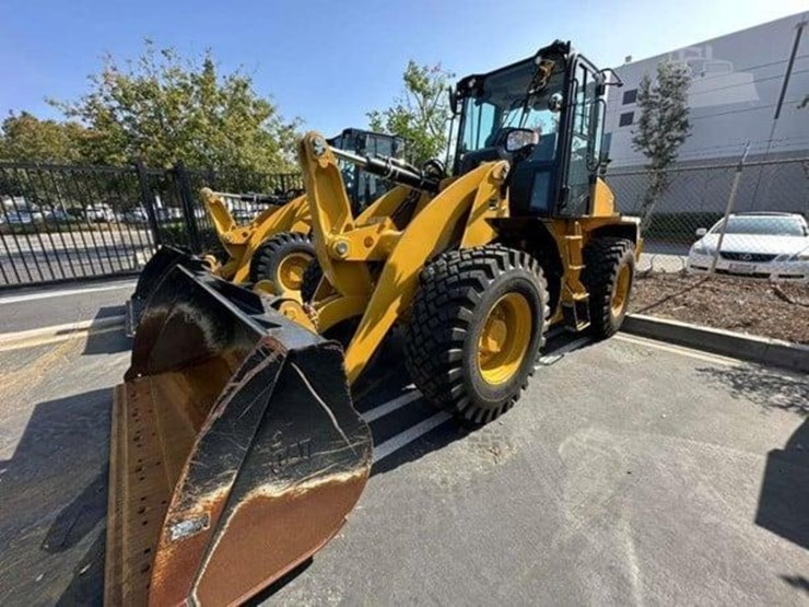 2023-caterpillar-910-image-4
