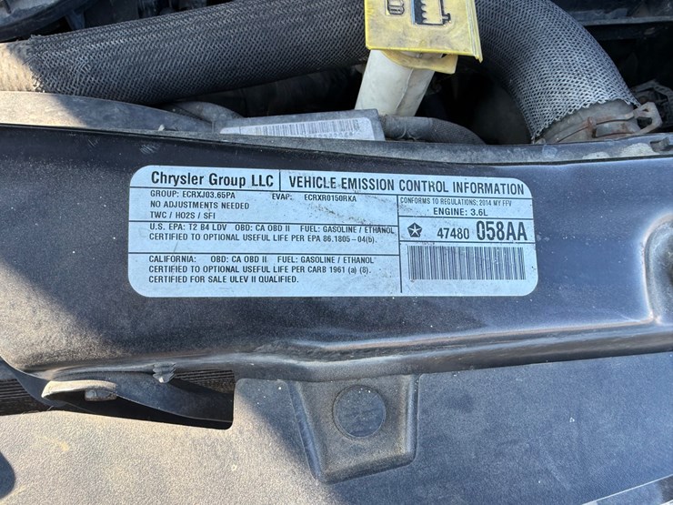 2014-dodge-grand-caravan-image-25