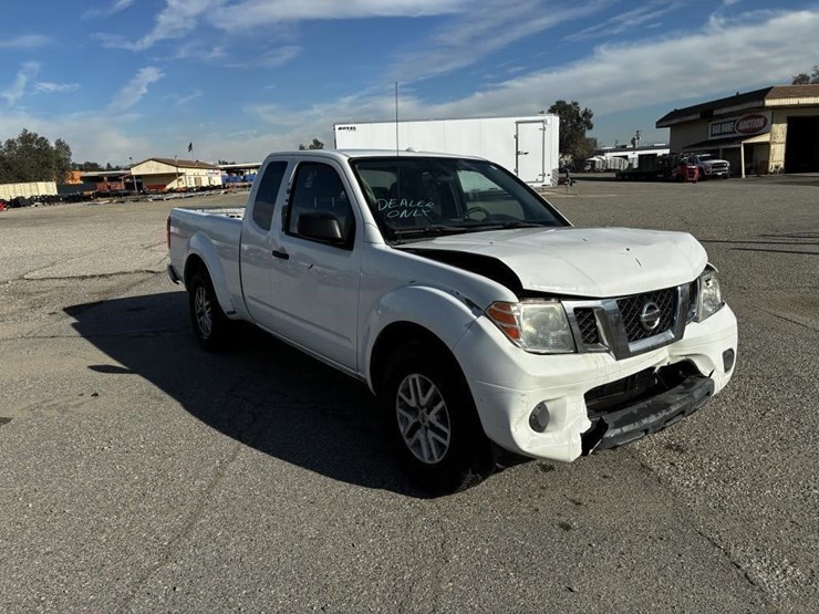 2018-nissan-frontier-image-2