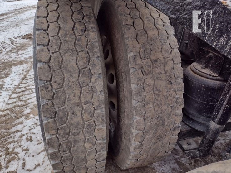 2000-international-9900-image-34