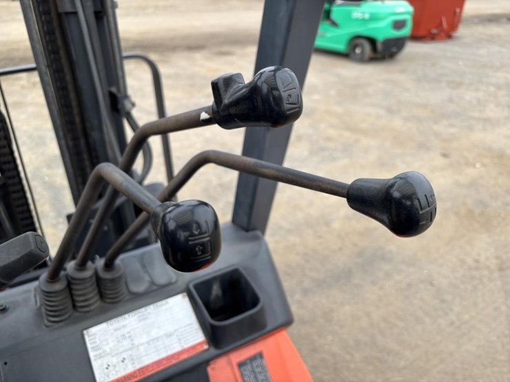 toyota-7fgu25-image-23