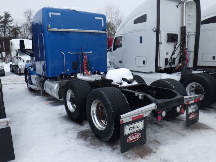 2020-peterbilt-579-image-14