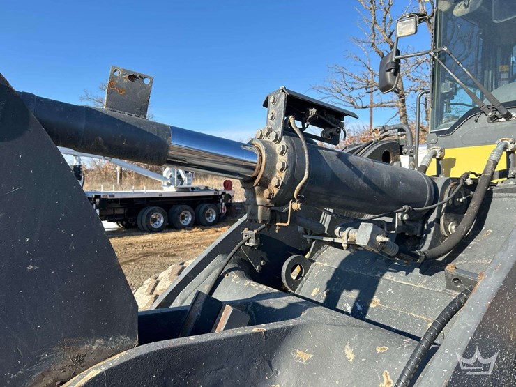 2013-komatsu-wa320-image-21