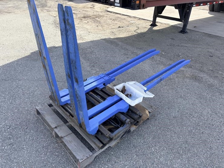 hydraulic-multi-pallet-handler-forks-image-2