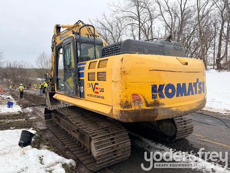 2016-komatsu-pc210-lc-11-image-3