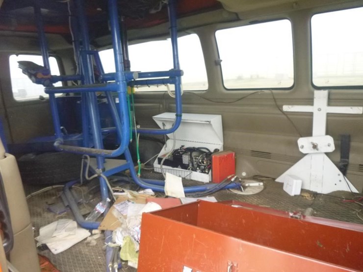 2000-gmc-3500-image-11