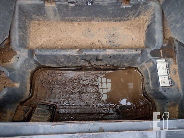 2021-deere-331g-image-12