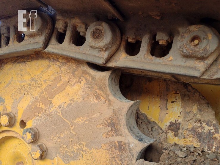 2021-deere-650k-lgp-image-34