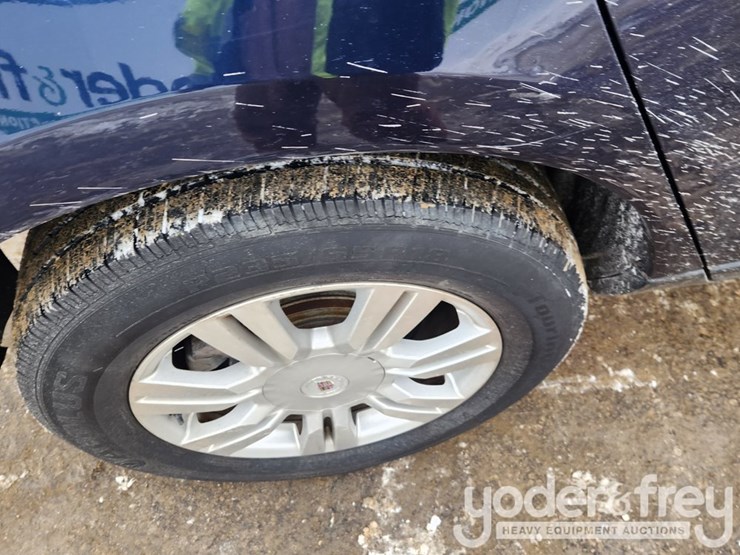 2011-cadillac-srx-image-12