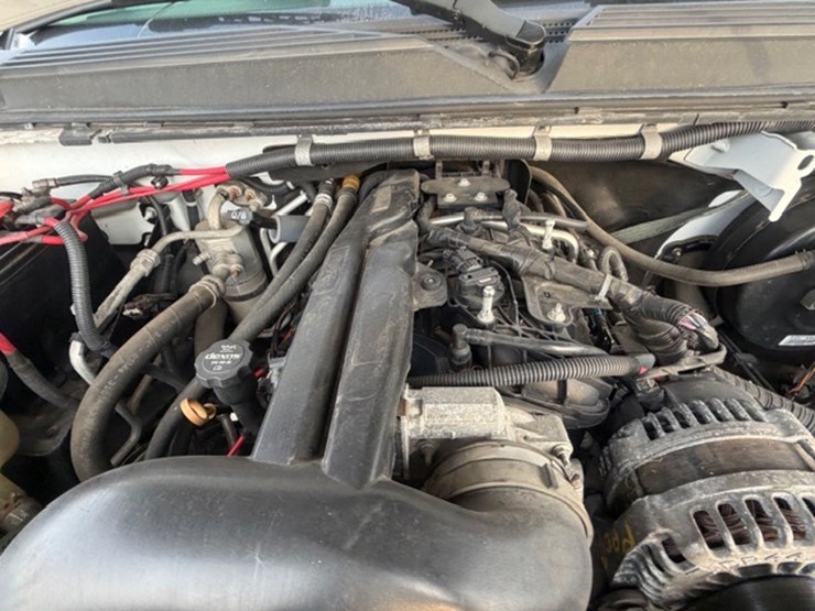 2012-chevrolet-tahoe-image-50