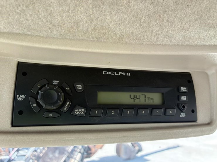 2011-john-deere-5.5-image-22