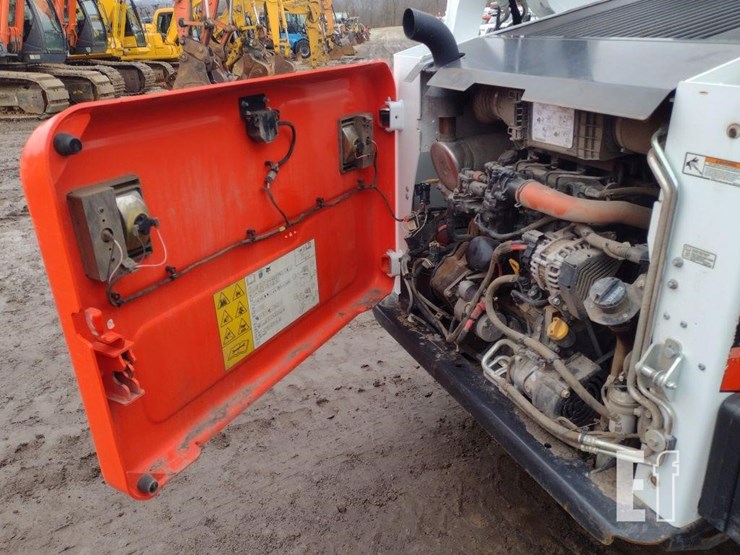 2022-bobcat-t595-image-36
