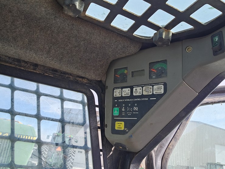2003-bobcat-t190-image-11